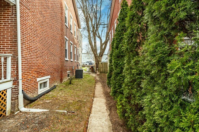 Building Photo - Renovated 4BR Rental in the Heart of West Chester Borough
