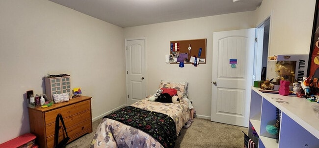 Building Photo - 354 Niblick Dr