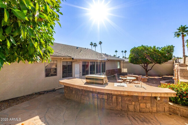 Building Photo - 7002 E Exmoor Dr