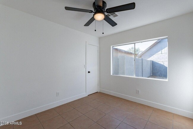 Building Photo - 5248 N 102nd Ave