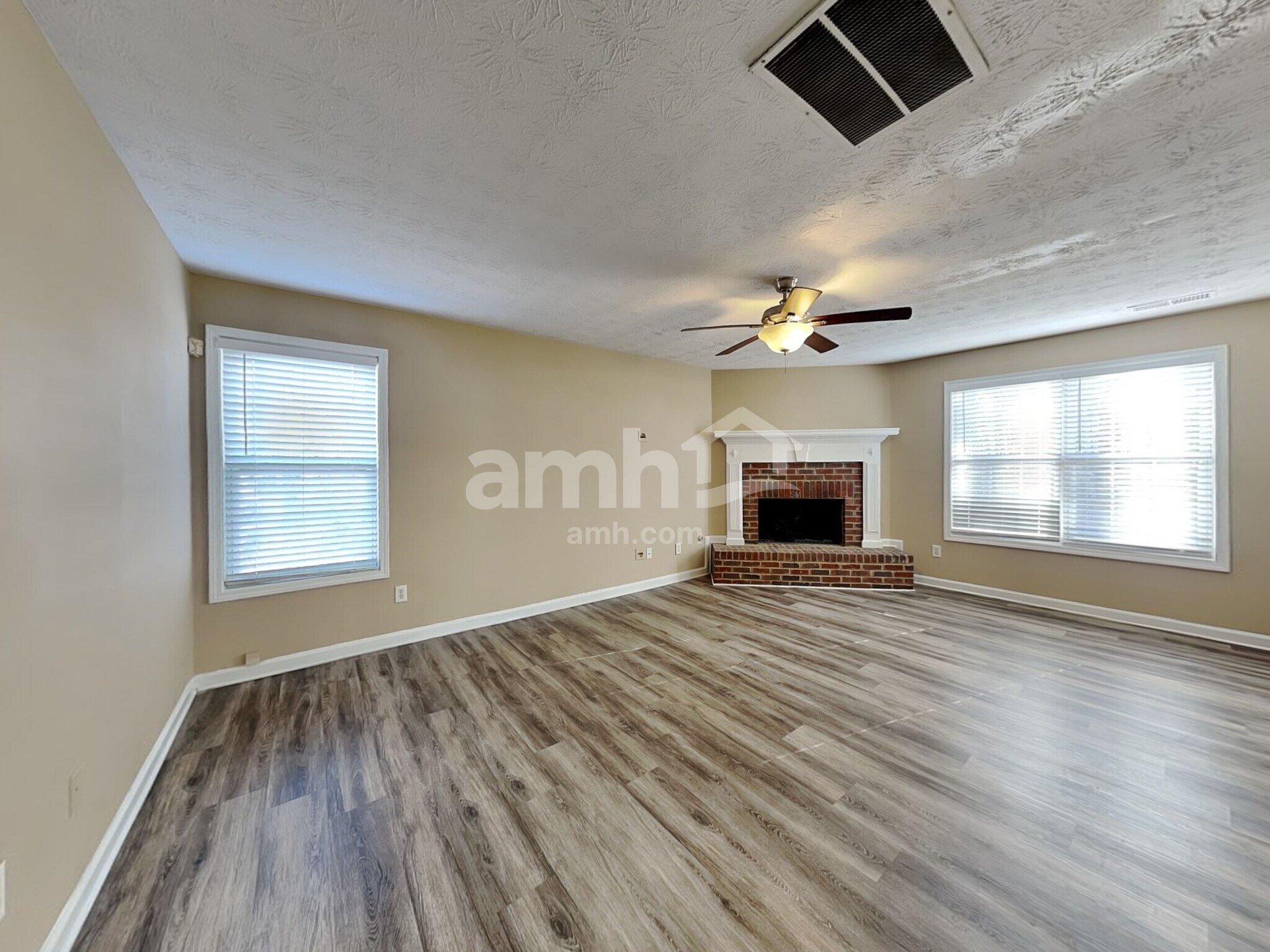 Building Photo - 2912 Canopy Cir