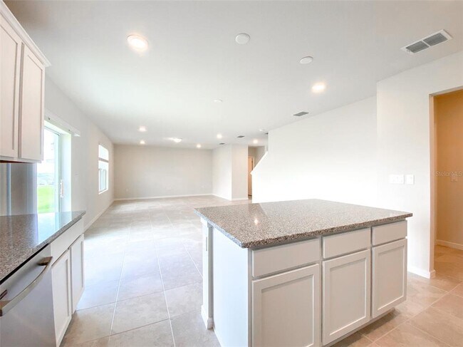 Building Photo - 1579 Aspen Ave