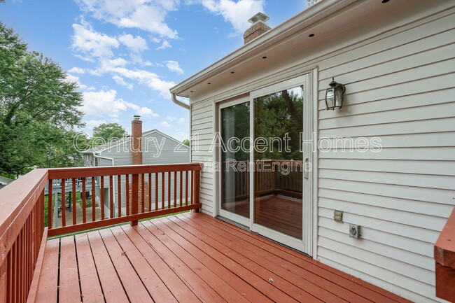 Building Photo - 3903 Hillview Ct