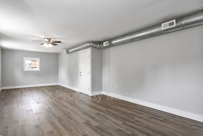 Building Photo - 1618 Maury St