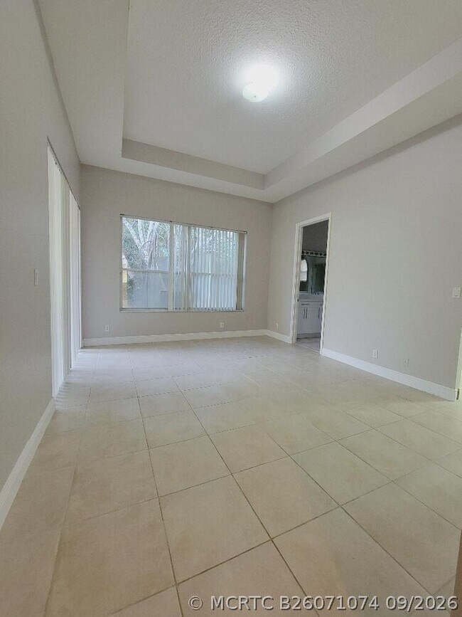 Building Photo - 2620 Sandy Cay