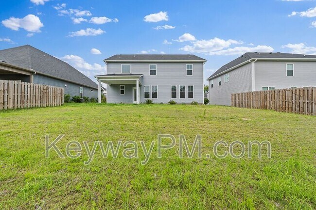 Building Photo - 585 Hampton Dr