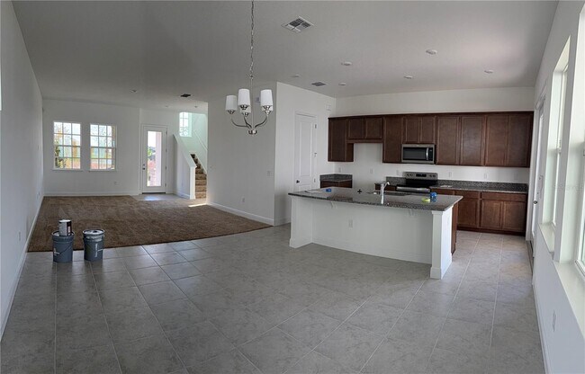 Building Photo - 10374 Pearson Ave