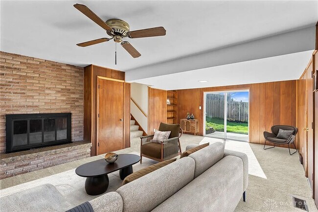 Building Photo - 4500 Acreview Ln