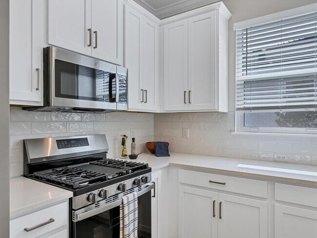 Building Photo - 14734 Orrieto Pl