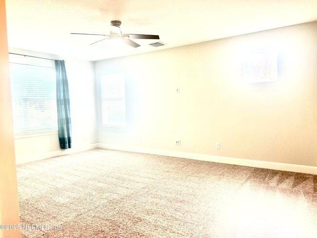 Building Photo - 242 Orchard Ln