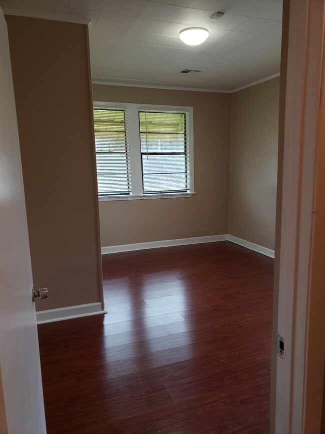 Building Photo - 311 Clayton Dr