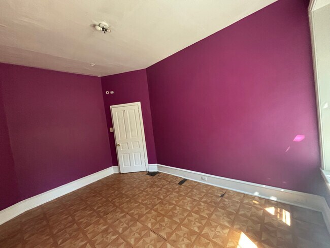 Building Photo - 1003 W Main St