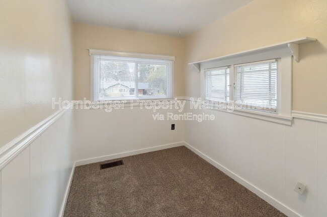 Building Photo - 208 W 23rd Ave