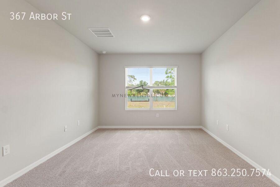 Building Photo - 367 Arbor St