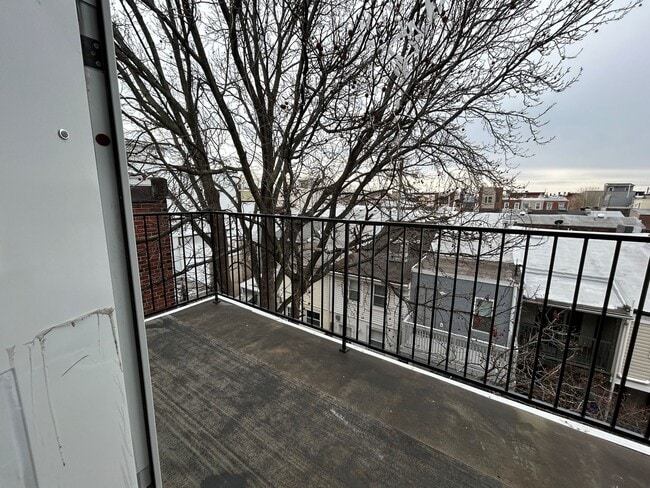 Building Photo - 430 Dickinson St