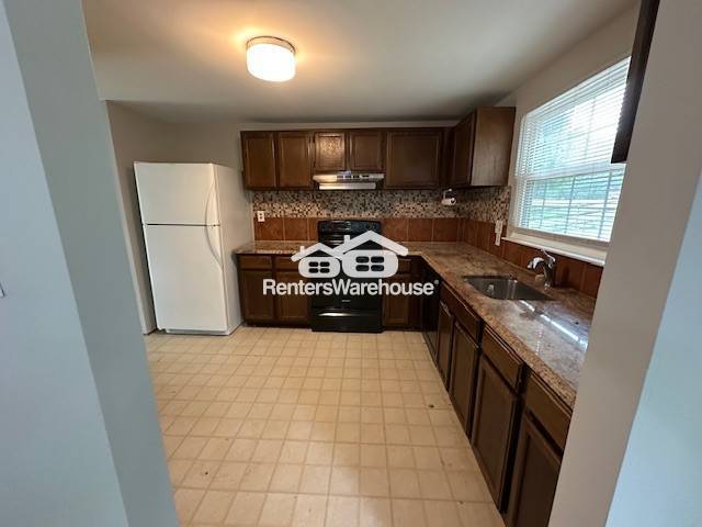 Building Photo - 7014 Banjo Ct