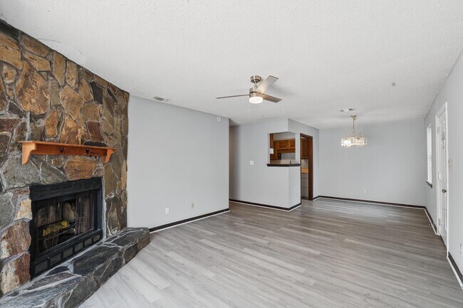 Building Photo - 455 Stara Cir