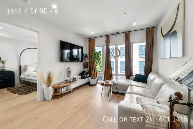 Building Photo - 1658 K St NE
