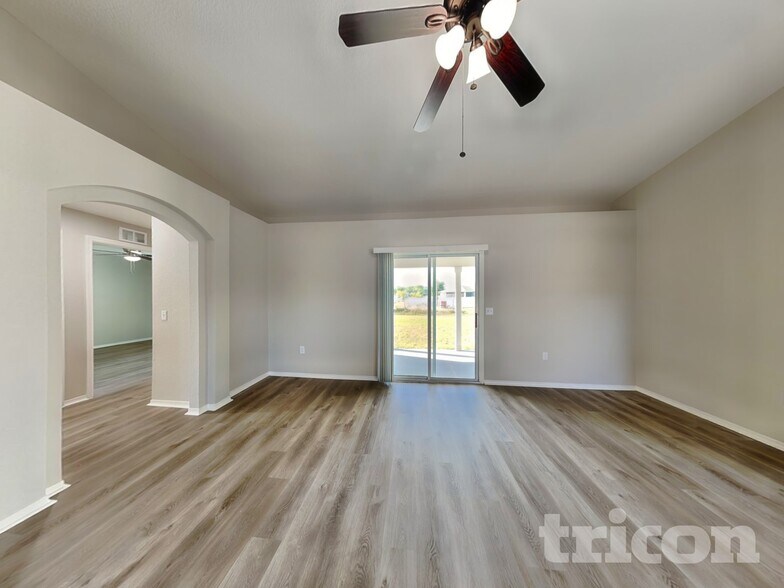 Building Photo - 495 Majestic Gardens Blvd