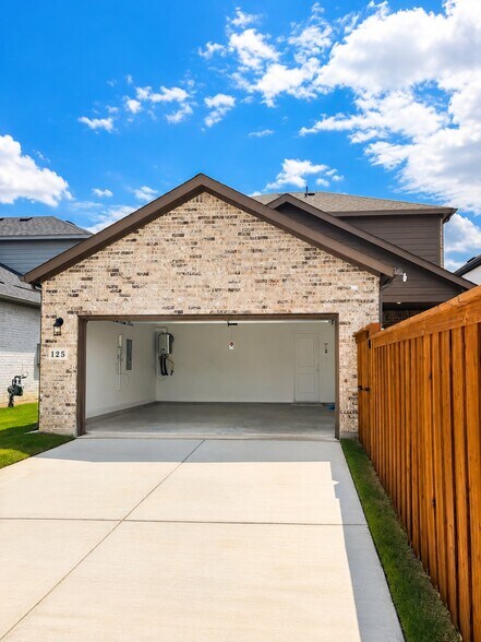 Building Photo - 125 Tornillo Dr