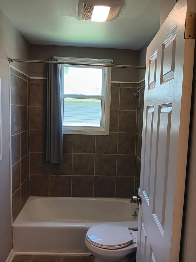 Building Photo - 3 Gallivan St