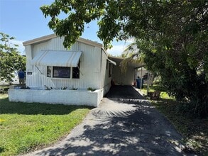 Building Photo - 3161 SW 53rd Ave