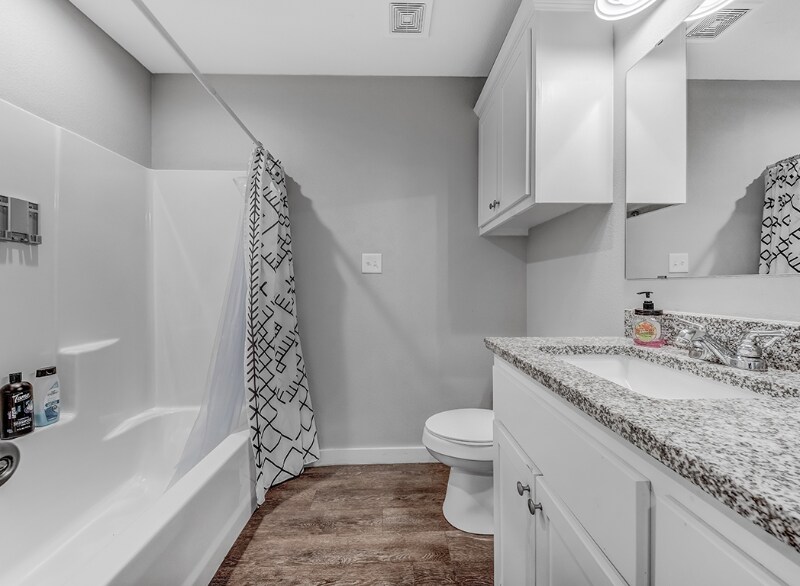 Building Photo - 3320 Robin Ln