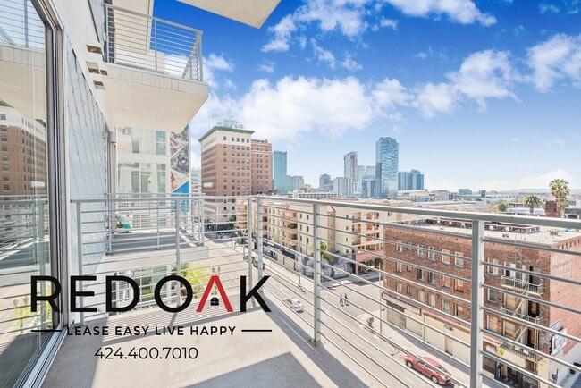 Building Photo - 1331 W 7th St