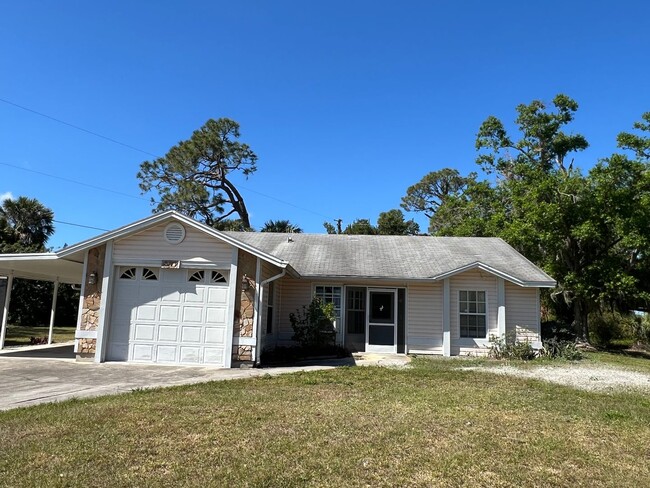 Primary Photo - $1,850 ** Annual Lease ** 3 Bedroom / 2 Ba...