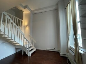 Building Photo - 116 Court St