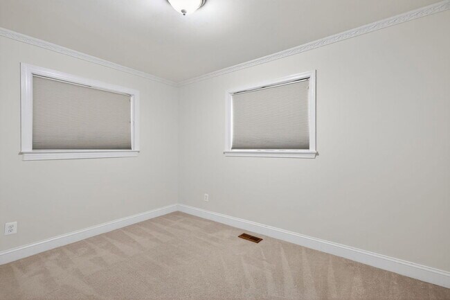 Building Photo - 14012 Duckett Rd