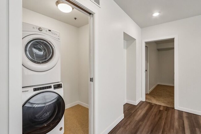 Building Photo - $1,950 | 1 Bedroom, 2 Bathroom Condo | Pet Friendly* | Available for Immediate move-in!