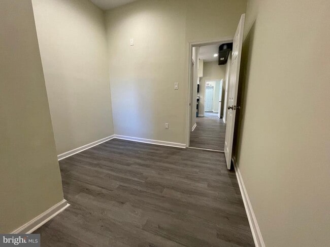 Building Photo - 2003 S 7th St