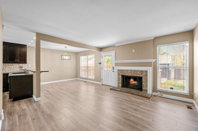 Building Photo - Gorgeous home by Sloans Lake!