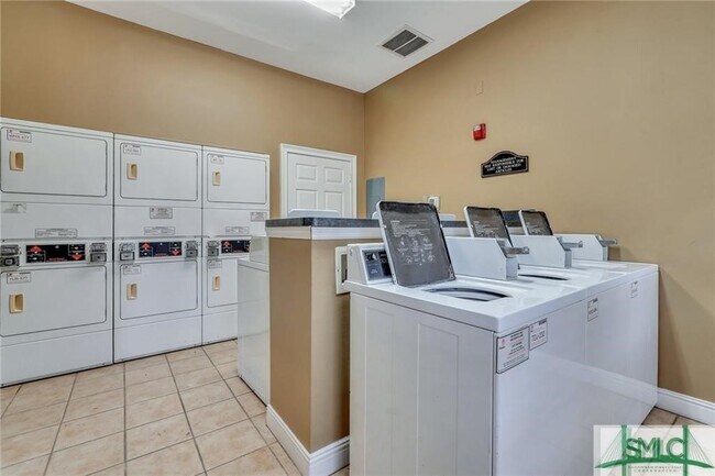Building Photo - 8307 Walden Park Dr