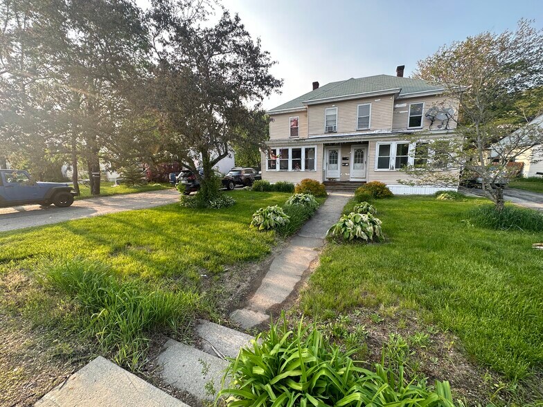 Front - 179 Maple Ave