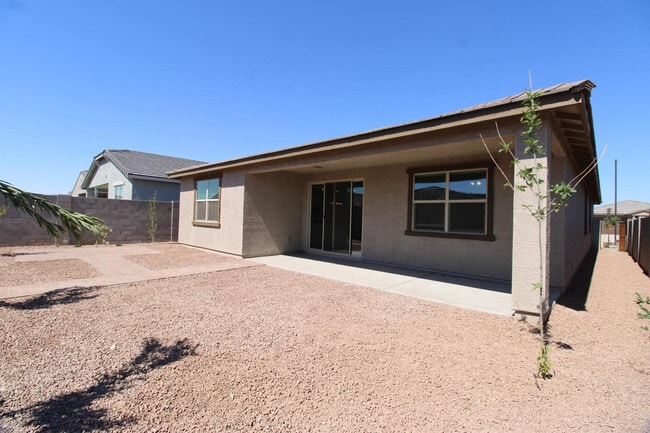 Building Photo - 16067 W El Cortez Pl