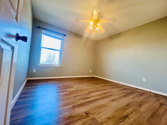 Building Photo - 20830 Oak Rain Ct