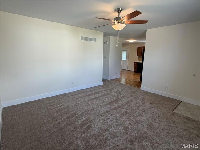 Building Photo - 962 Windstream