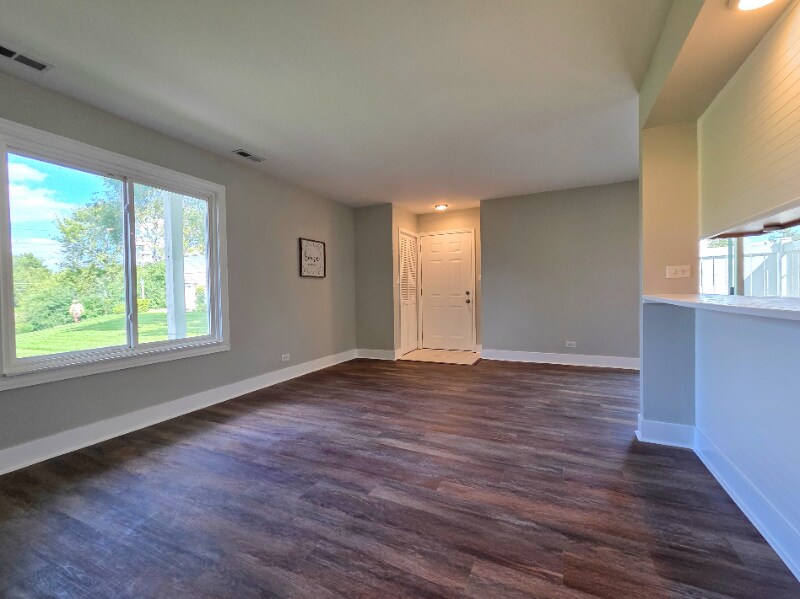 Building Photo - 1672 Cornell Dr