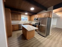 Building Photo - 4 Bedroom 2 Bath Home in Old Davis Near Campus