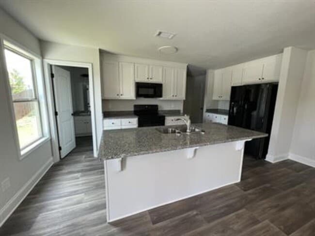 Building Photo - 1389 River Mist Cir