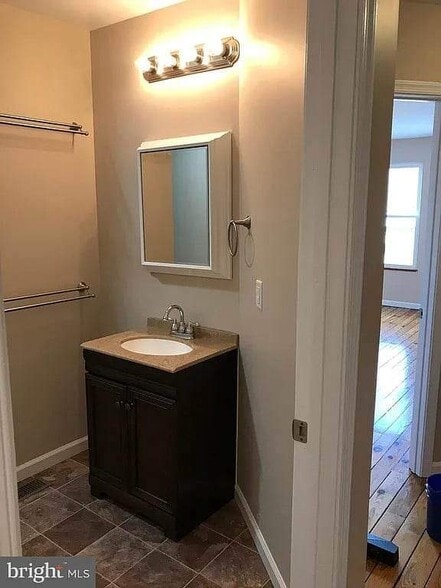 2nd Bathroom - 108 Arch St