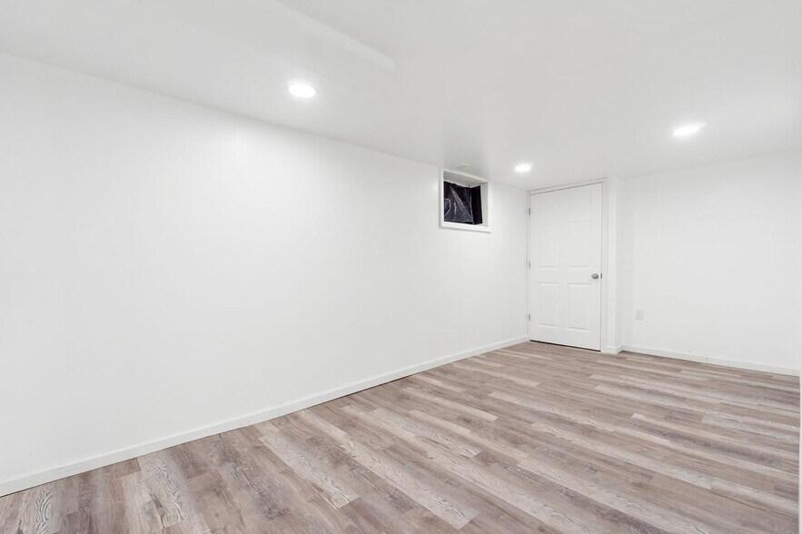 Building Photo - 130 Elmwood Ave