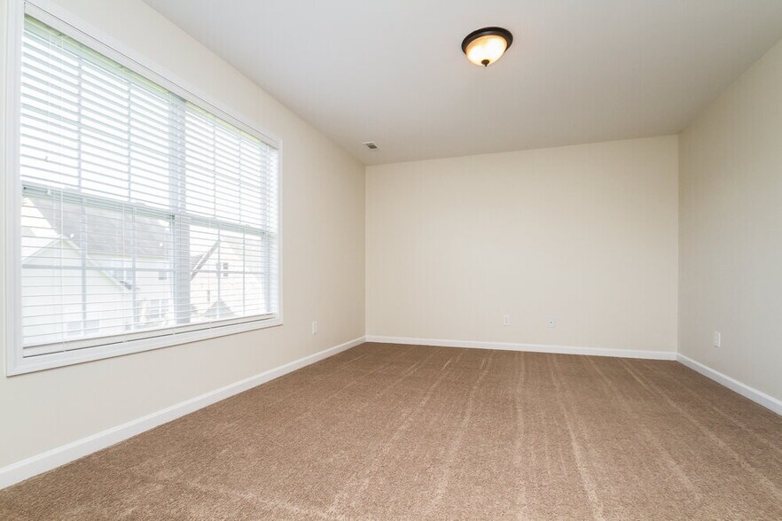 Building Photo - 3605 Jerry Anderson Dr