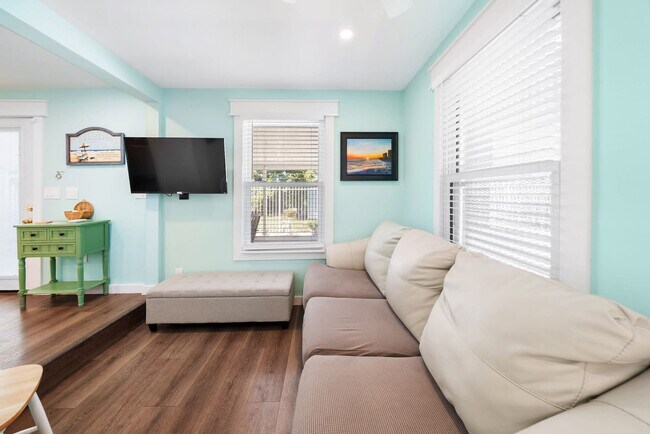 Building Photo - 505 Anemone St