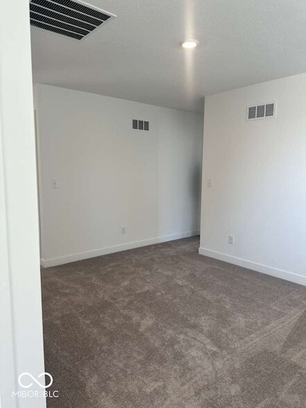 Building Photo - 820 Hardin Pl