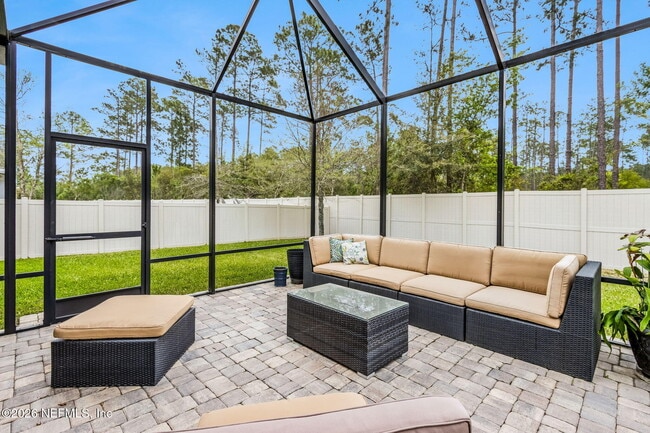 Building Photo - 209 Manor Ln