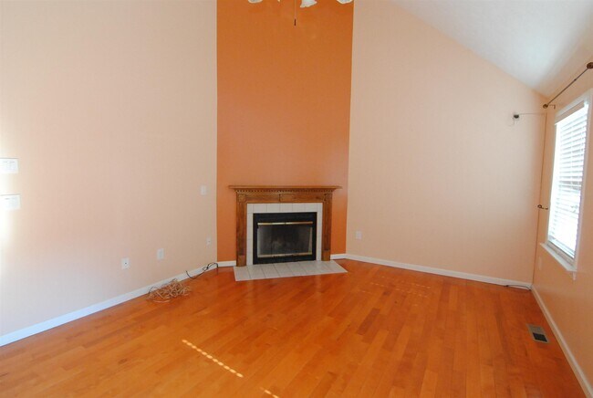 Building Photo - 78 Cadogan Way
