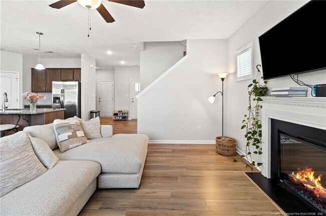 Building Photo - 516 Loom Dr